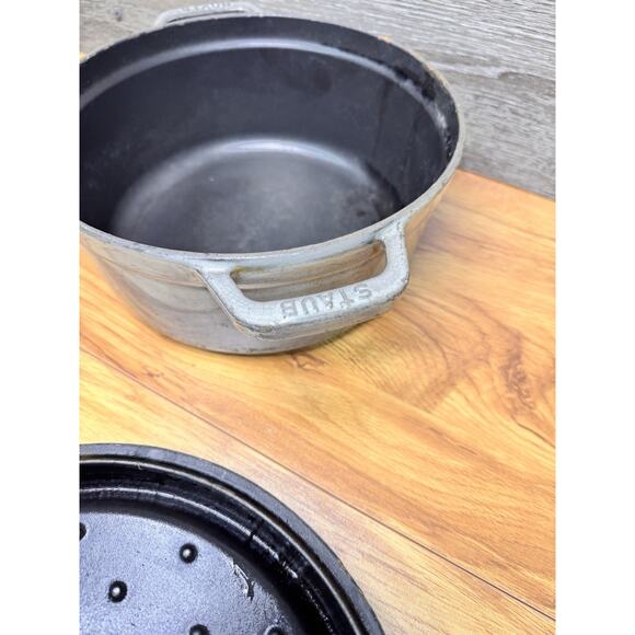 Vintage STAUB #24 Cast Iron Dutch Oven Cocotte Graphite Grey Made in France 4 Qt - Picture 7 of 11
